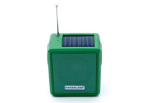 Eco-friendly Hand Crank and Solar Powered Radio | Gadgetsin