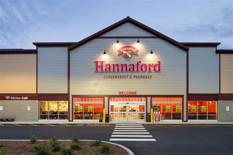 DEW Construction – Retail/Commercial Project: Hannaford Essex