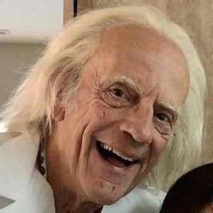 Christopher Lloyd - Biography, Family Life and Everything About | Wiki Celebrities