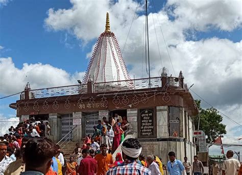 Visit This Holy Temple of Central India - The Maihar Temple - India Imagine