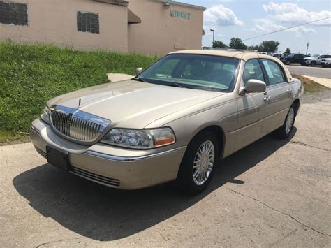 2008 LINCOLN TOWN CAR SIGNATURE LIMITED – Brim's Imports Sales