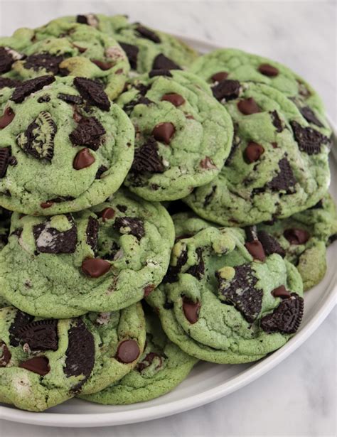 Mint Chocolate Chip Oreo Cookies – Six Vegan Sisters