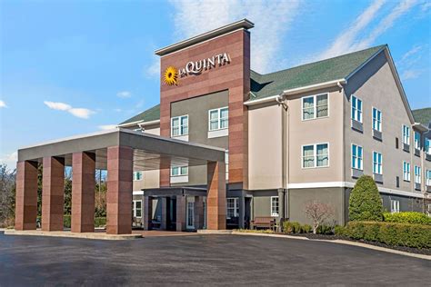 La Quinta Inn & Suites by Wyndham Lebanon | Lebanon, TN Hotels