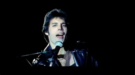 Don't Stop Me Now by Queen (Official Music Video) - YouTube