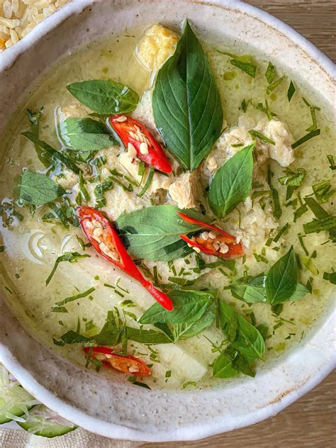 THAI GREEN CURRY 🤤🤤 - Authentic recipe! : r/veganrecipes