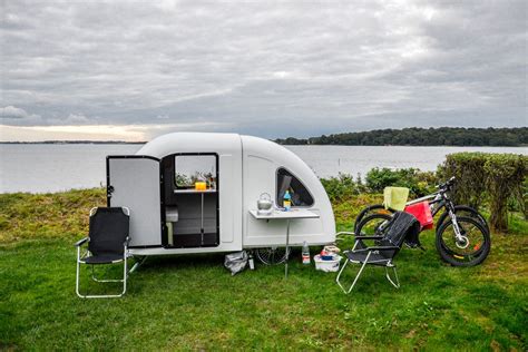 This tiny camper trailer is pulled by a bike - Curbed