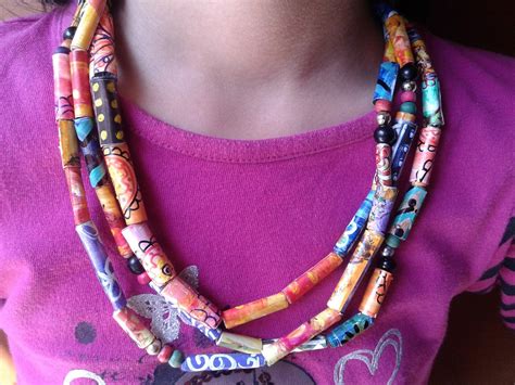 Creative Rumblings: Paper Beads Necklace