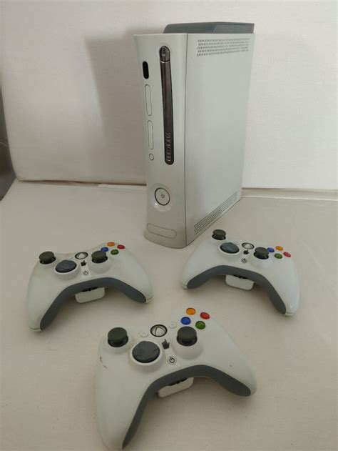 XBOX 360 60GB con Juegos de segunda mano por 45 EUR en Madrid en WALLAPOP