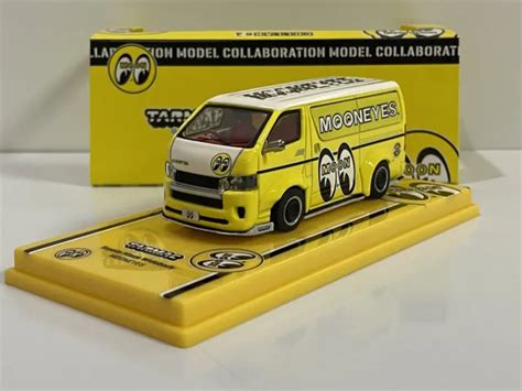 TOYOTA HIACE WIDEBODY Mooneyes Yellow 1:64 Scale Tarmac Mooneyes $81.21 - PicClick AU