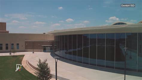 Back to school: Touring the new Denton High School | wfaa.com