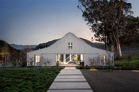 Contemporary White Barn House Design (Open Concept Design)