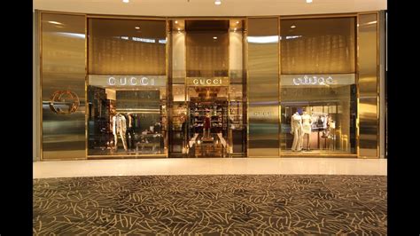 Gucci Store in Dubai - Vlog 018 - YouTube