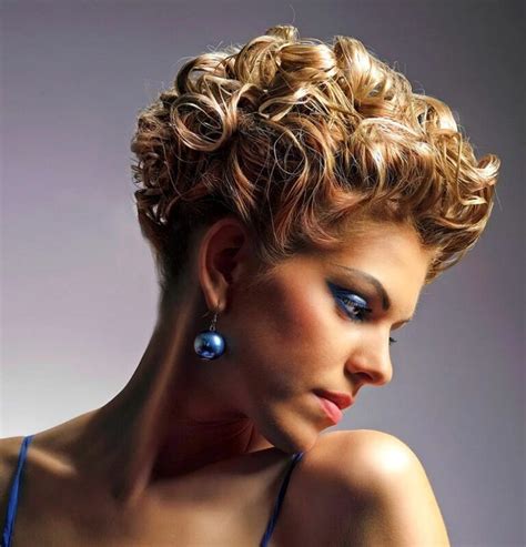 Curly hairstyles 2024 - Short, Medium and With bangs