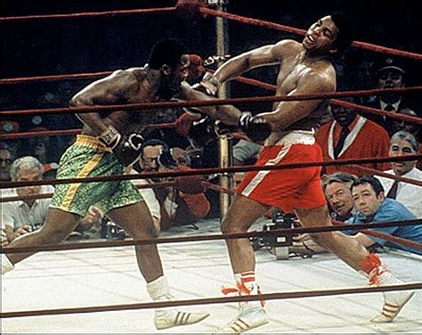 FIGHTS OF THE YEAR: JOE FRAZIER VS MUHAMMAD ALI I (1971 Madison Square ...