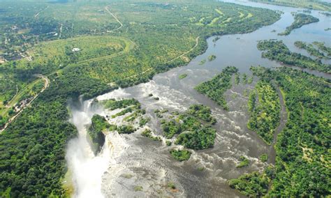 White water rafting on the Zambezi River | Wanderlust