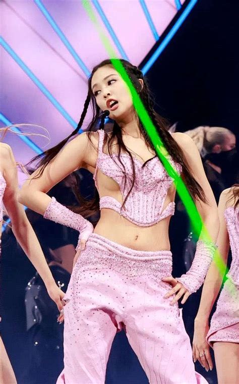 Jennie wore underboob outfit at Coachella – Pannkpop