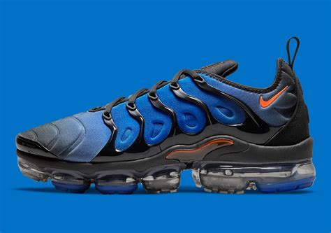 Nike Vapormax Plus Knicks DO6679-001 | SneakerNews.com