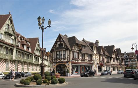 Photos: France's Deauville delights with charm and panache - Chicago Tribune