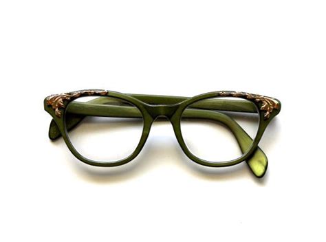 These would be cute on you! Surrounded by Leaves Vintage Green Cat Eye Glasses by becaruns ...