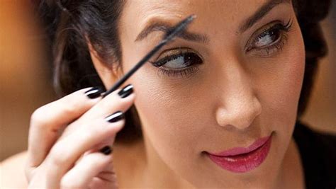 9 applying mascara tips and tricks: secrets for flirty lashes