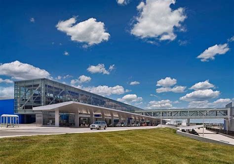 Detroit Metropolitan Wayne County Airport, North Terminal / Gensler | ArchDaily