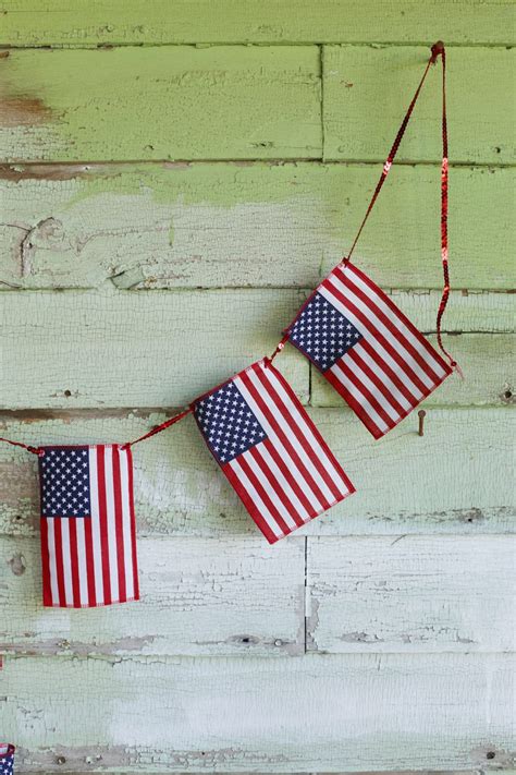 DIY American Flag Bunting - The Sweetest Occasion