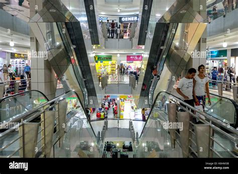 Burma, Myanmar, Mandalay: Diamond Plaza shopping mall Stock Photo - Alamy