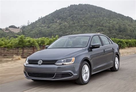 2014 Volkswagen Jetta SE Review by Carey Russ +VIDEO