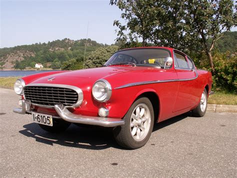 Examining The Greatness Of The Volvo P1800 | Carole Nash