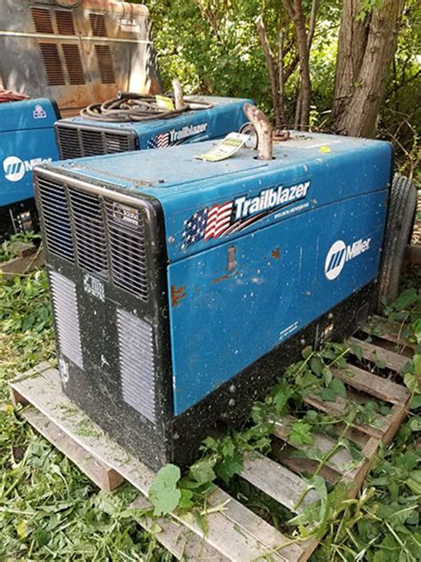 MILLER TRAILBLAZER 302 WELDER/GENERATOR, PROFESSIONAL SERIES, CC/CV, AC/DC WELDER, 10,000 WATT GE