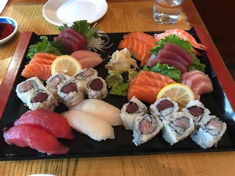 Sushi/Sashimi Platter for Two : r/sushi