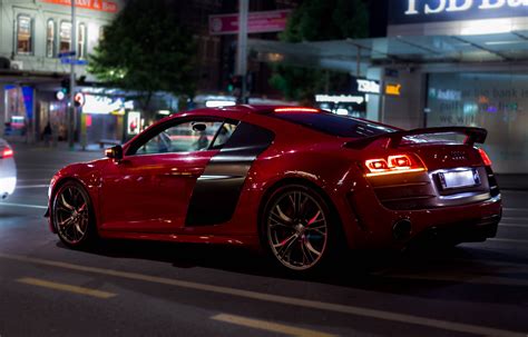 Audi R8 Coupe At Night [OC] [5381 x 3451] : r/carporn