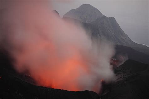 Suwanosejima Volcano