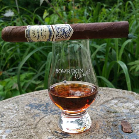 Whiskey and Cigar Pairing For Beginners | Alcohol Professor