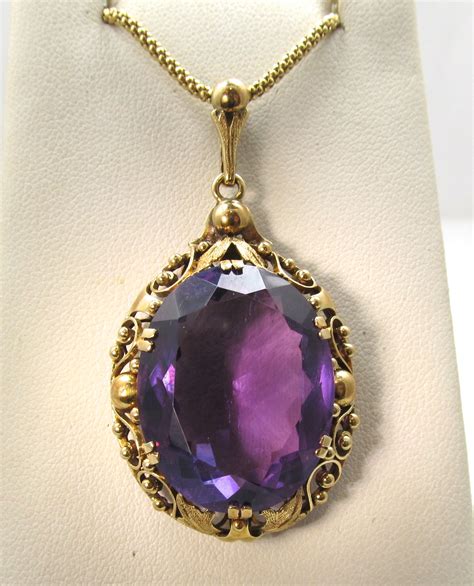 Vintage 14k yellow gold necklace with a large amethyst – Victorious