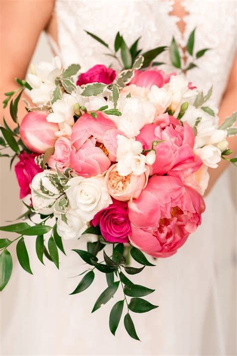 Pink & White Peony Bouquet in Chicago, IL | Leo's Metropolitan Florist