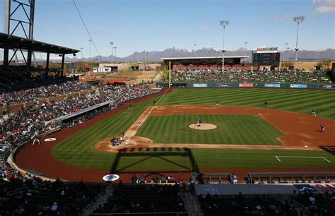 Report: Arizona Diamondbacks choose stadium architecture firm