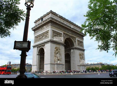 A view of the Arc de Triomphe roundabout in Paris, France Stock Photo ...