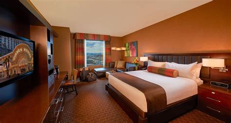 Golden Nugget Las Vegas Hotel & Casino - Rooms & Suites Deals, Pool