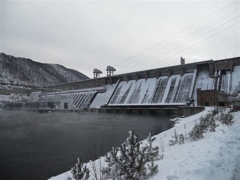 Krasnoyarsk Hydroelectric Dam poolt Divnogorsk | Hydroelectric dam ...