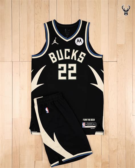 Milwaukee Bucks Uniforms 2022