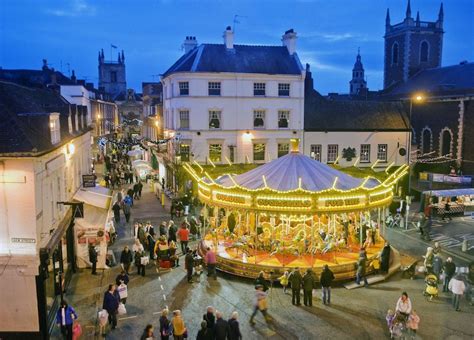 AboutBritain.com - Christmas Markets Gallery | Christmas market, Beautiful places in the world ...