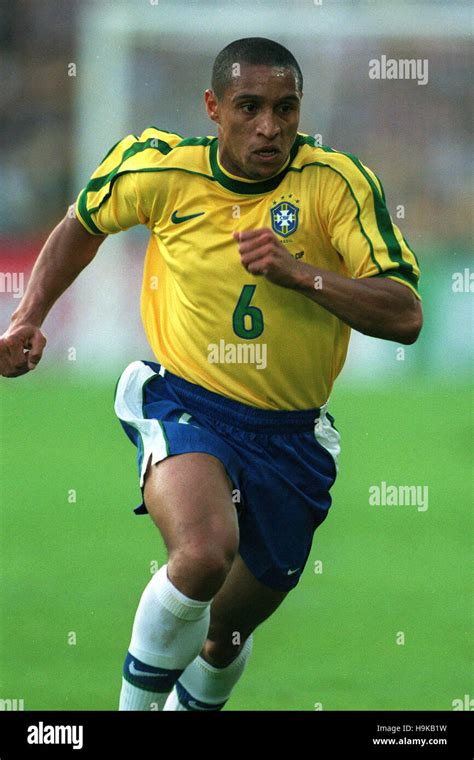 ROBERTO CARLOS BRAZIL 03 July 1998 Stock Photo - Alamy