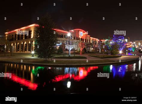 Toby Keith, "I love this bar" restaurant at night in Oklahoma City Stock Photo: 55655467 - Alamy