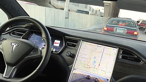 Tesla pushes Waze-like Traffic-based Navigation in latest update