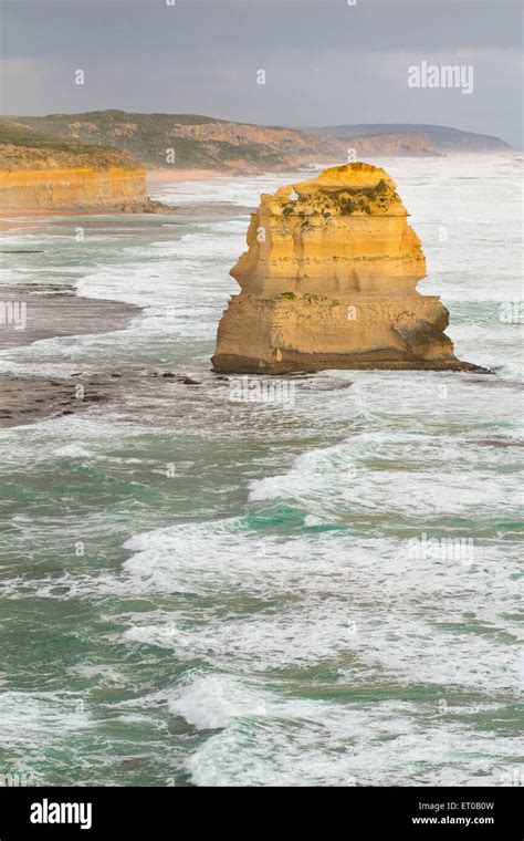 Sea stacks victoria australia hi-res stock photography and images - Alamy