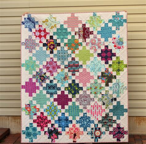 Hyacinth Quilt Designs: An Irish Chainish Quilt?