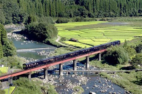 Stunning Sights, People, Trains on IRT Japan Rail Luxury Tour - Society ...