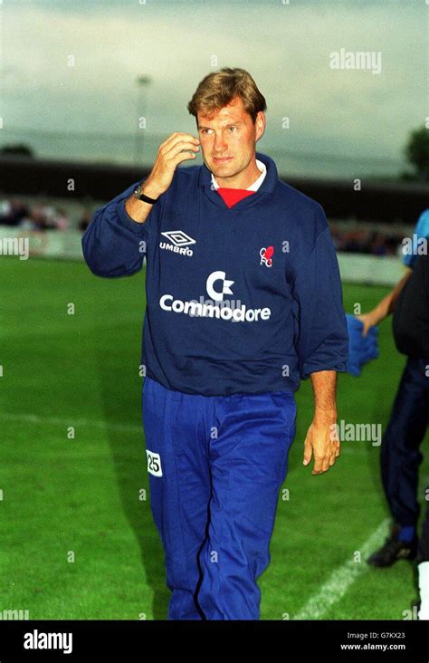 Chelsea manager Glenn Hoddle Stock Photo: 108002331 - Alamy