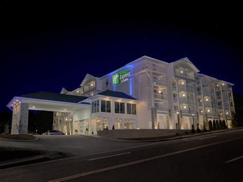 Hotel in Sevierville, TN - Holiday Inn Express & Suites